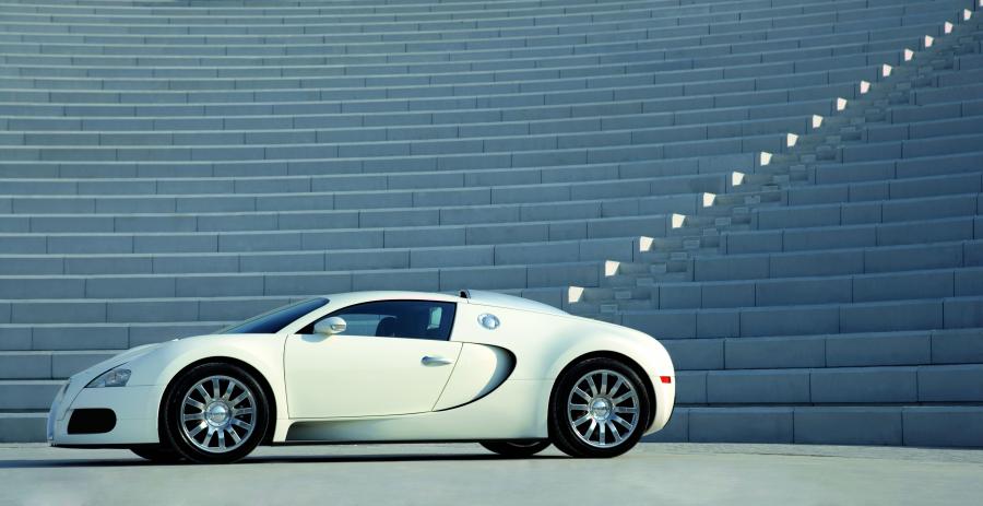  Bugatti Veyron 16.4 Centenaire 2009 года  (фото 97 из 130)